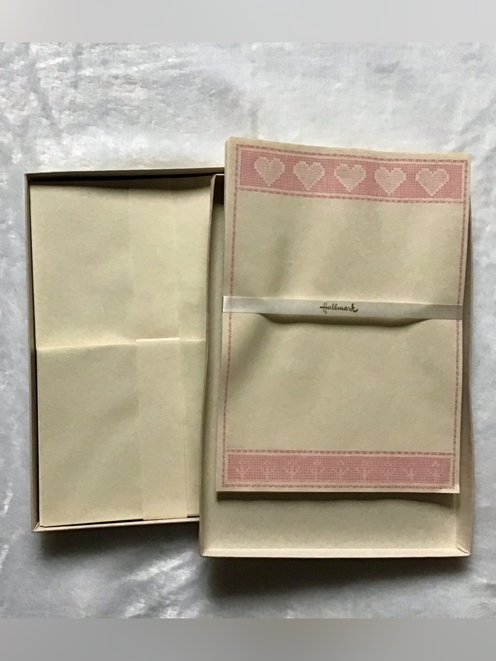Vintage Hallmark Stationary Set Paper And Envelopes Original Box Unused
